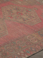 Vintage rug Ceren Lomé