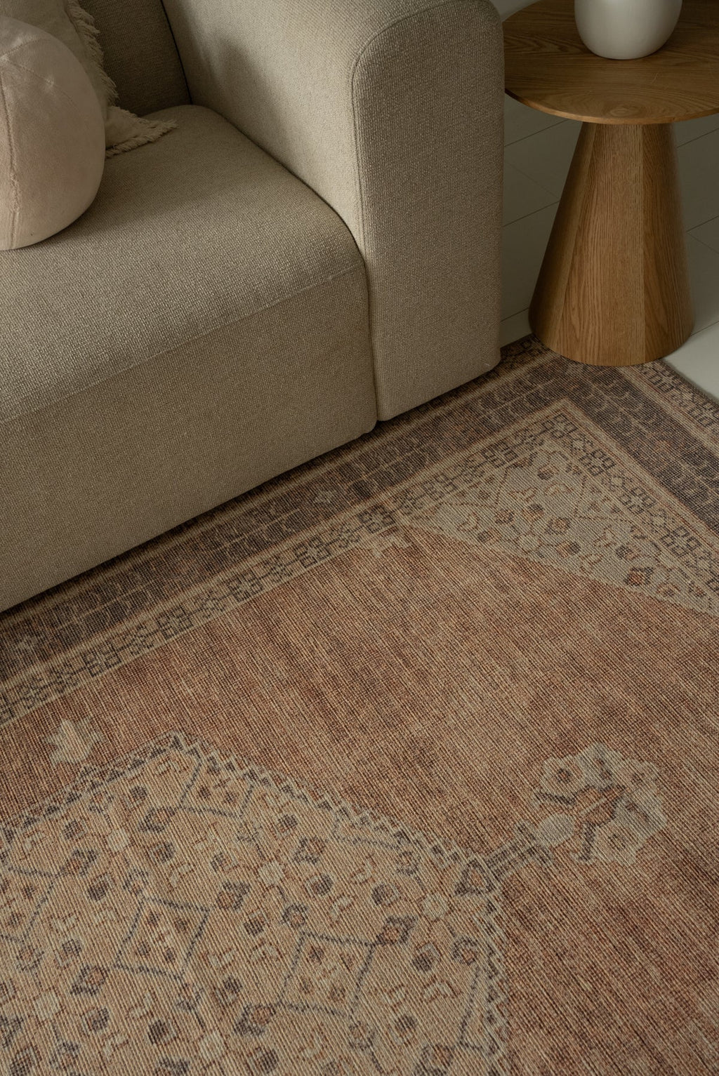 Vintage rug Yelda Lomé