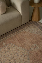 Vintage rug Yelda Lomé