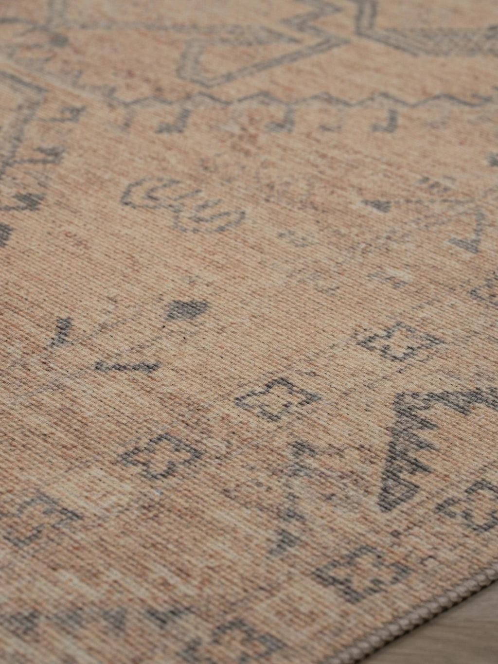 Vintage rug Feray Lomé
