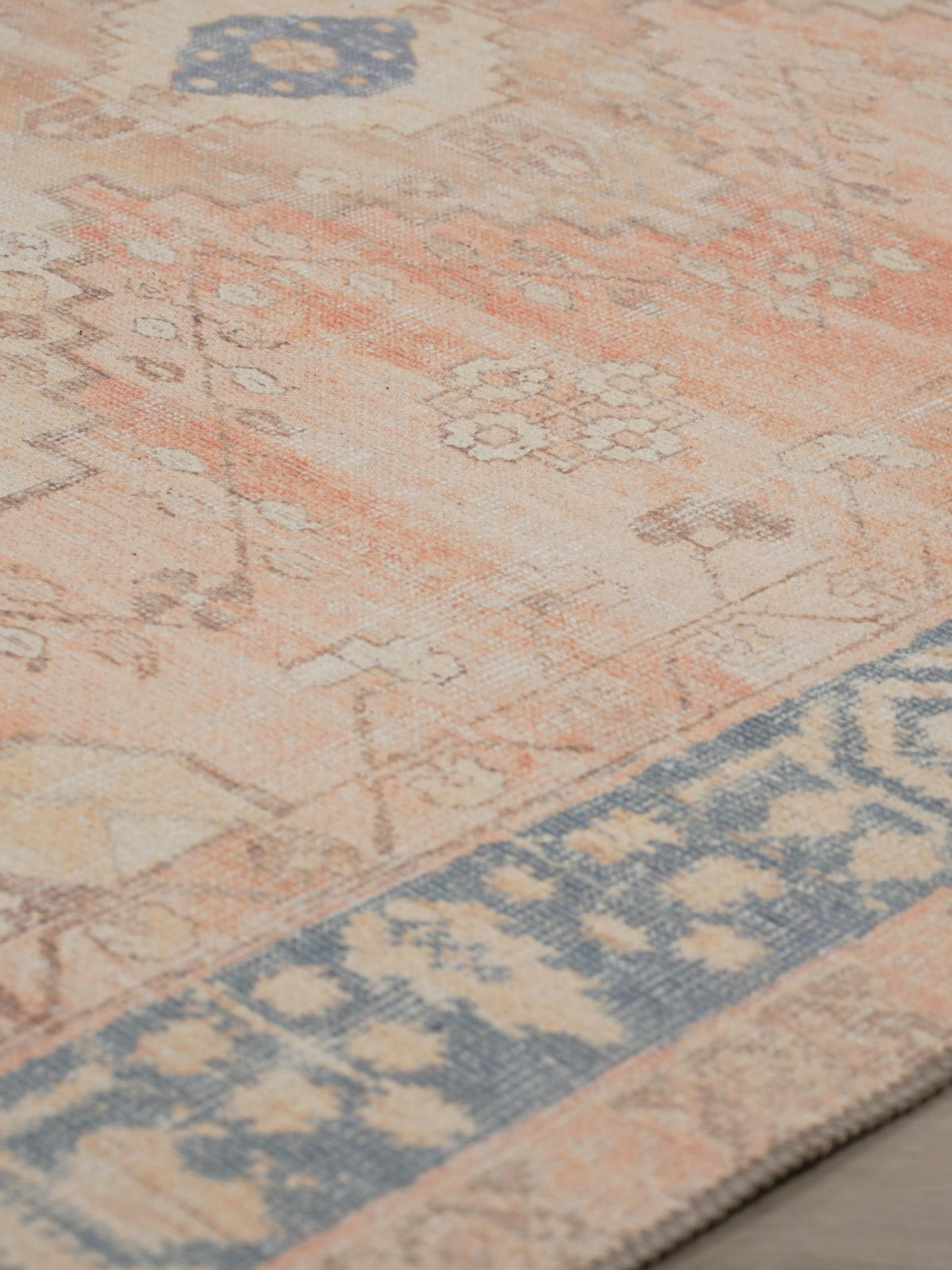 Vintage rug Nalan Lomé