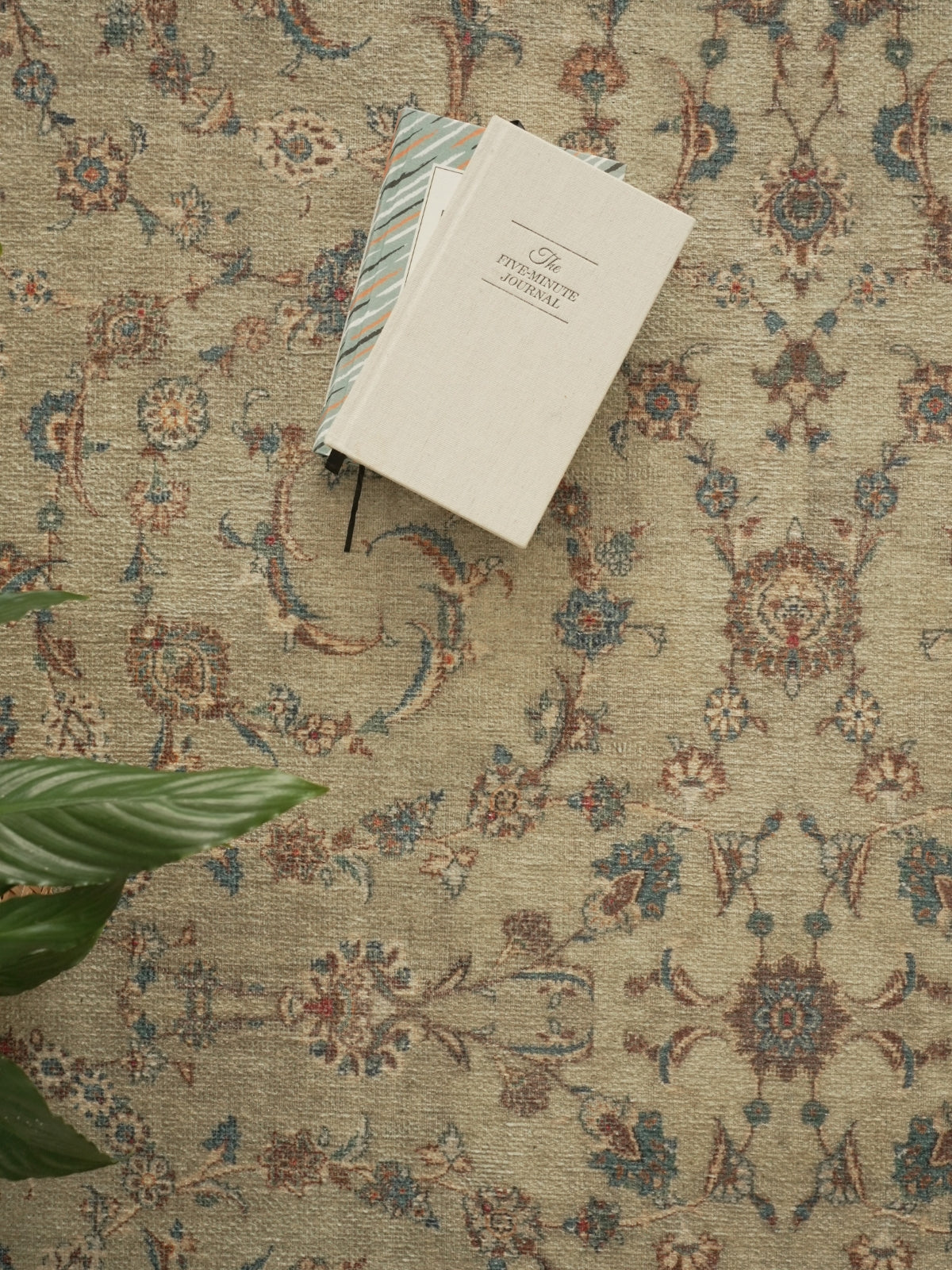 Vintage rug Binnur Vera