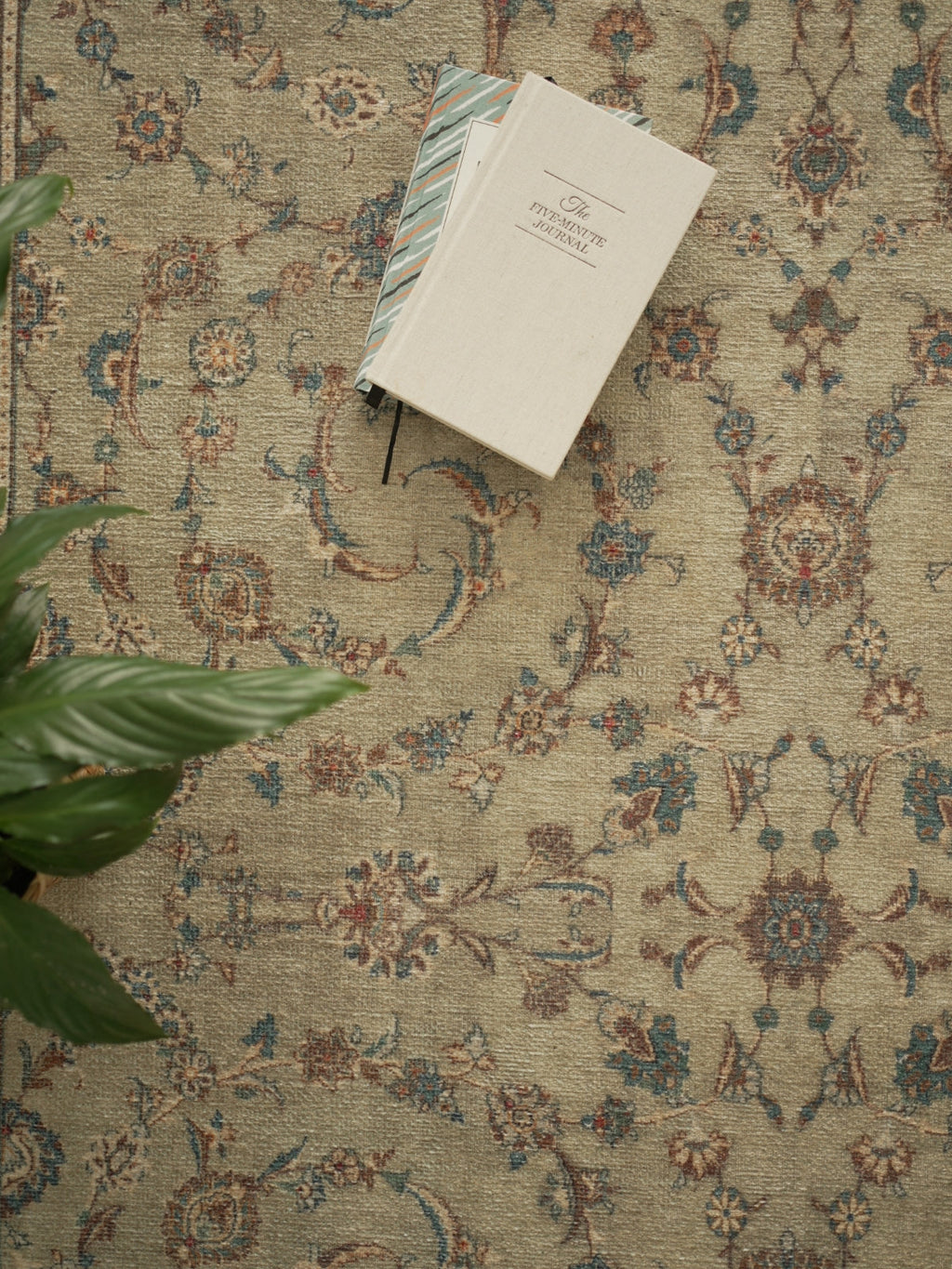 Vintage rug Binnur Vera