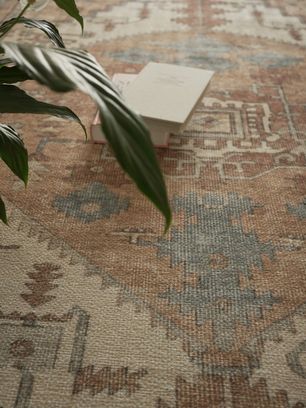 Vintage rug Fadime Vera
