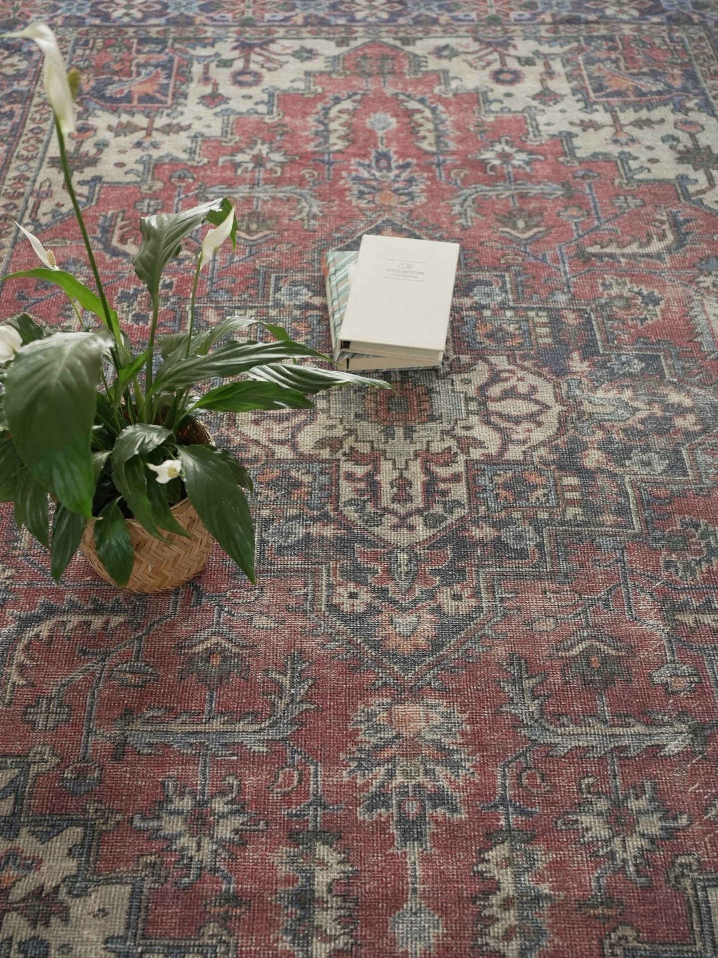 Vintage rug Rengin Vera