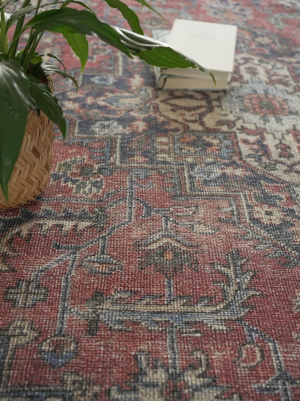 Vintage rug Rengin Vera