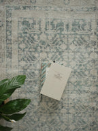 Vintage rug Vahide Vera