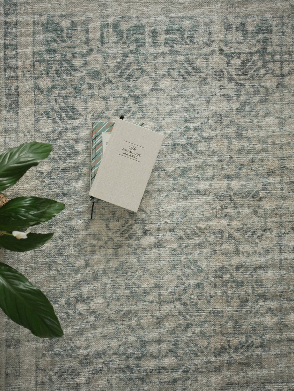 Vintage rug Vahide Vera