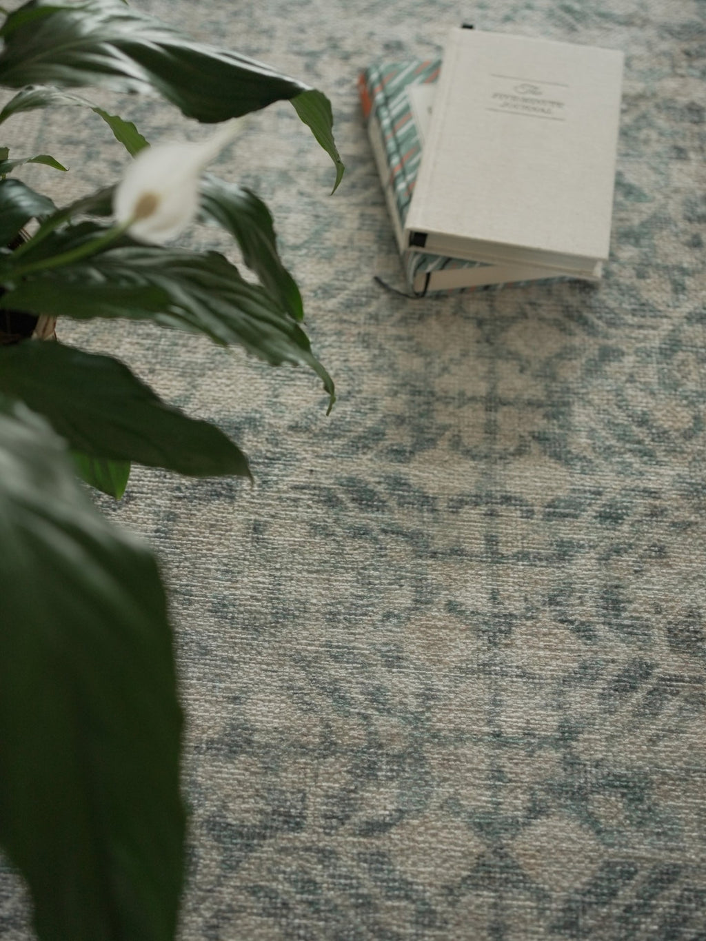 Vintage rug Vahide Vera