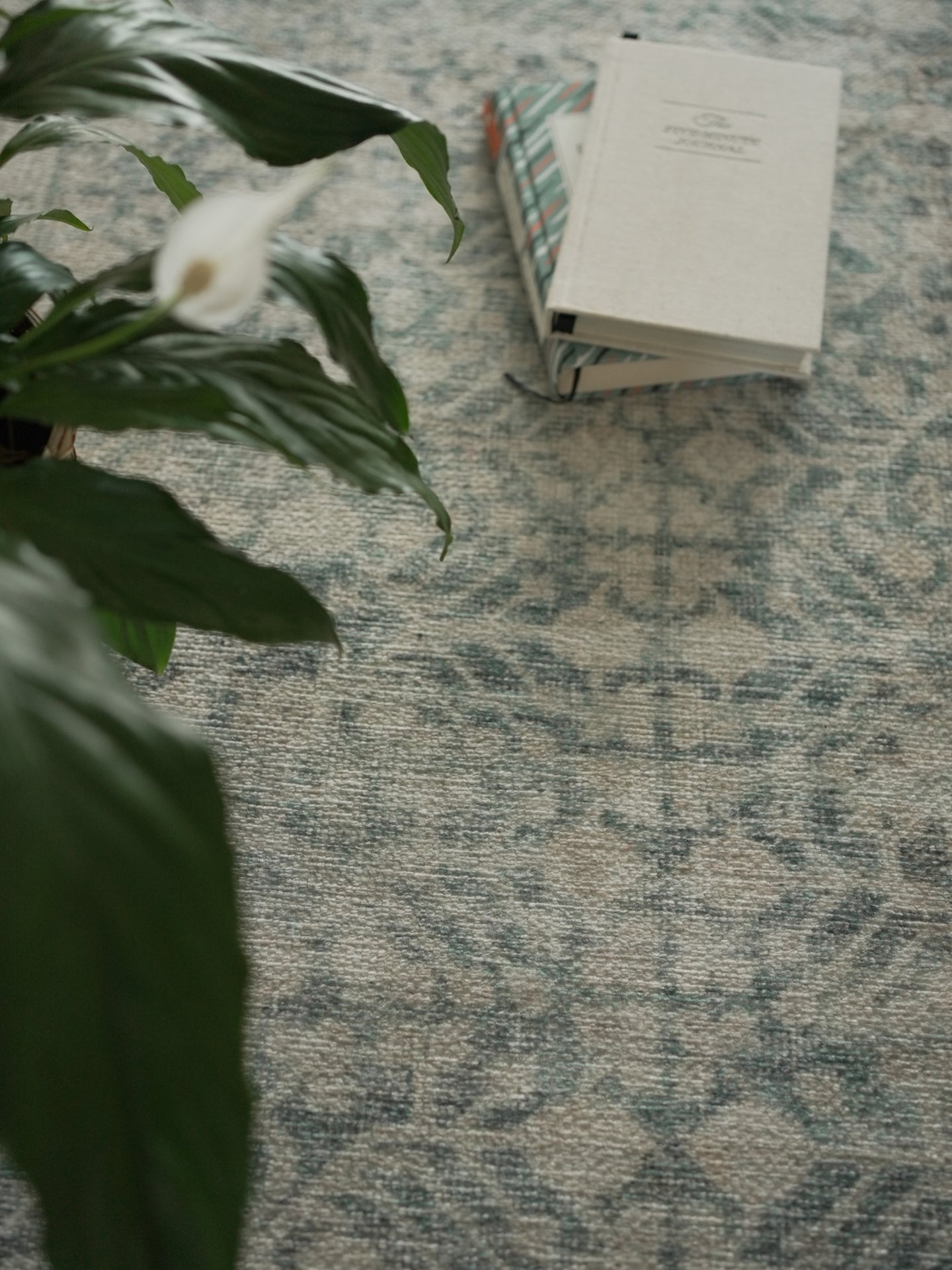 Vintage rug Vahide Vera