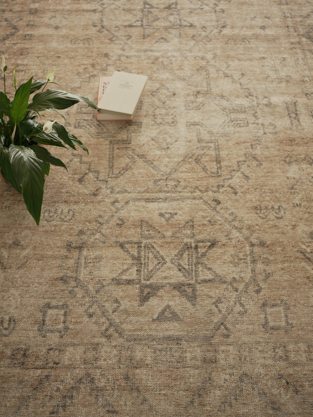 Vintage rug Zeliha Vera