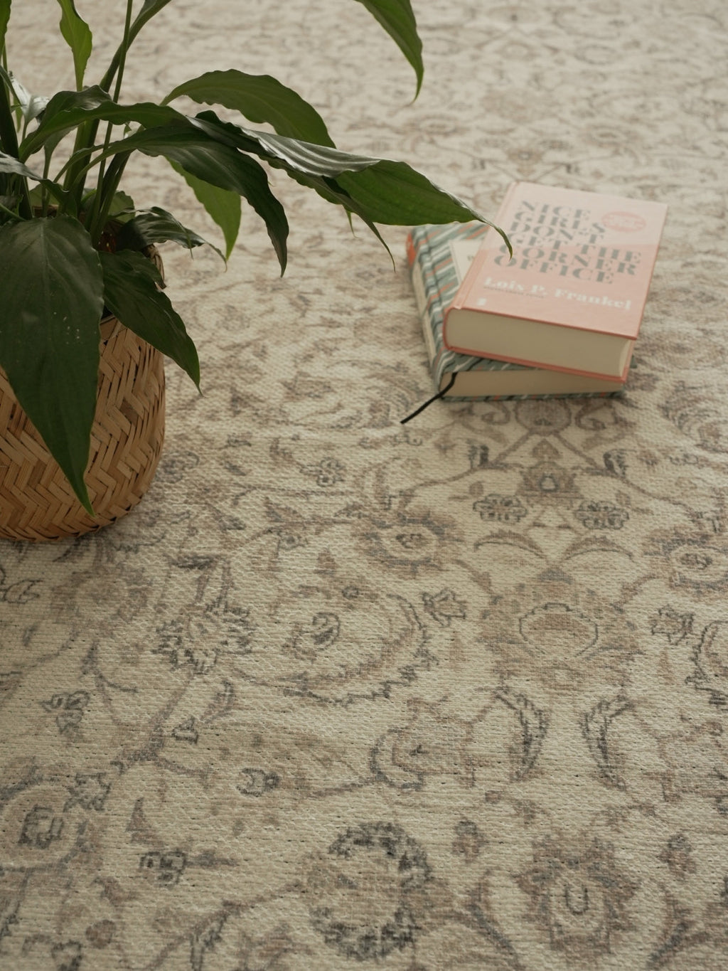Vintage rug Cemila Vera