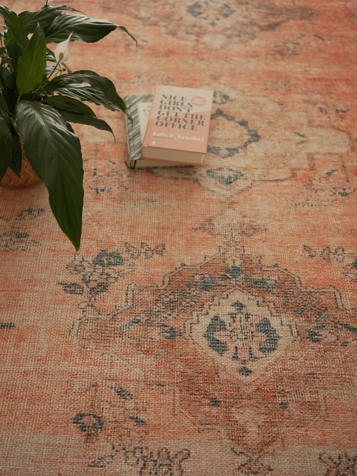 Vintage rug Elmas Vera