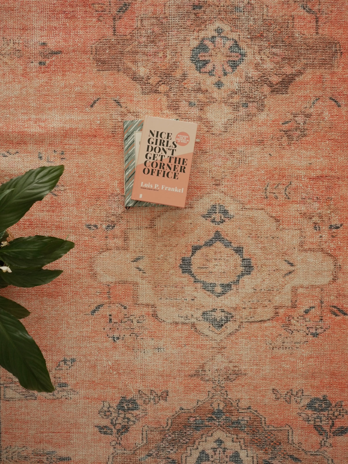 Vintage rug Elmas Vera