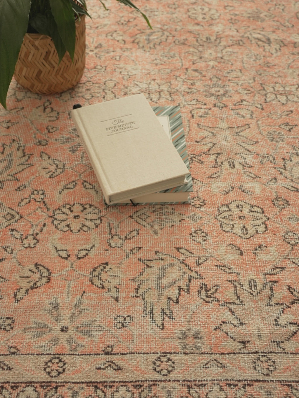 Vintage rug Selma Vera
