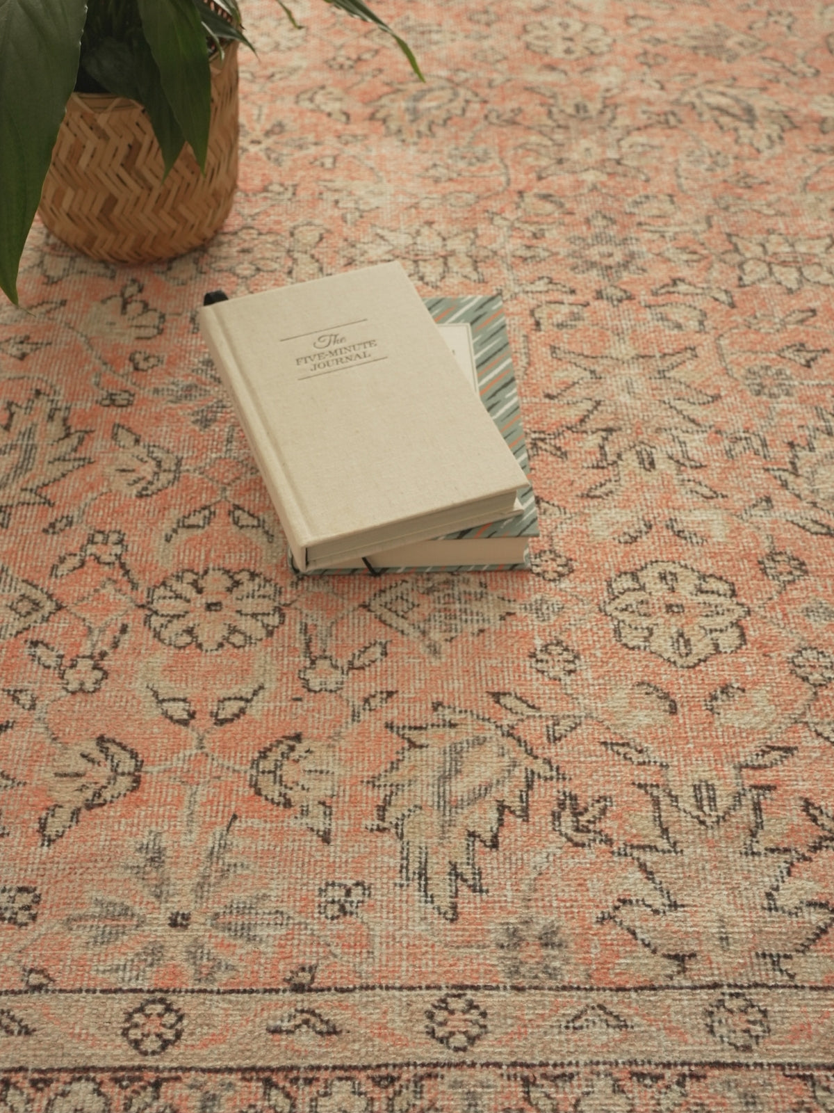 Vintage rug Selma Vera