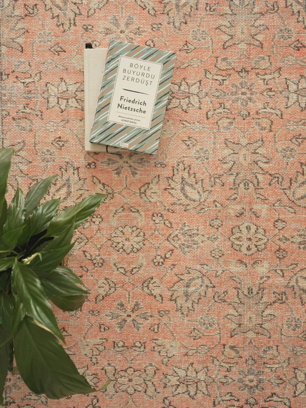 Vintage rug Selma Vera