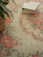 Vintage rug Dilek Vera