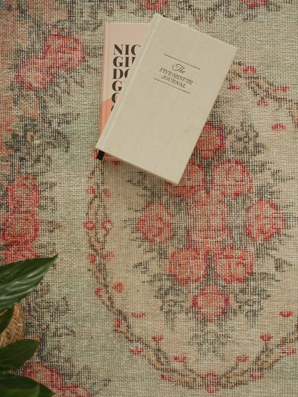 Vintage rug Dilek Vera