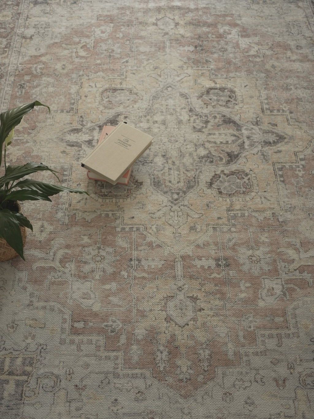 Vintage rug Huriye Vera