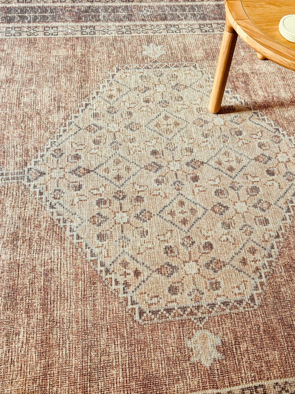 Vintage rug Yelda Lomé