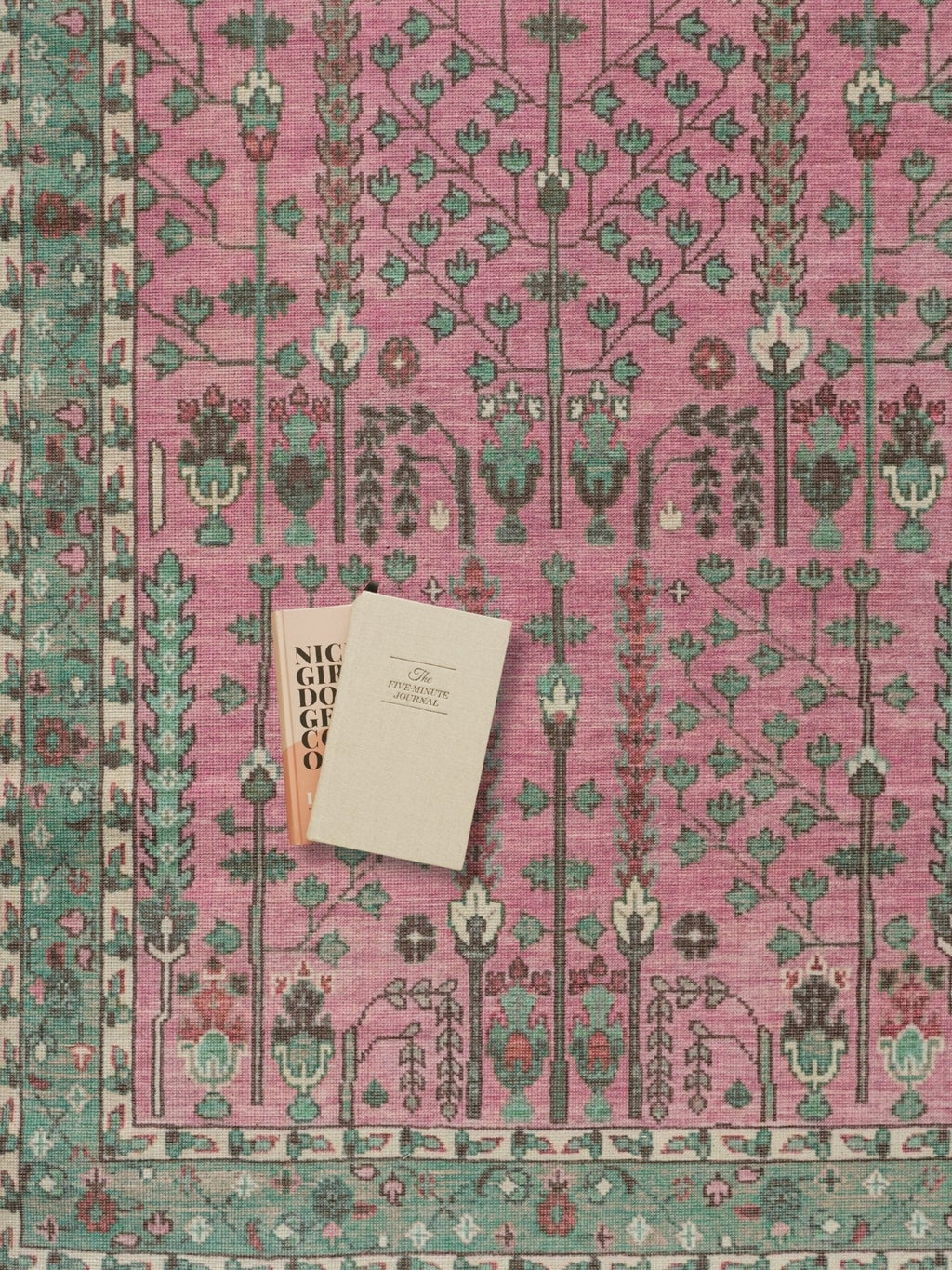 Vintage rug Adile Lomé